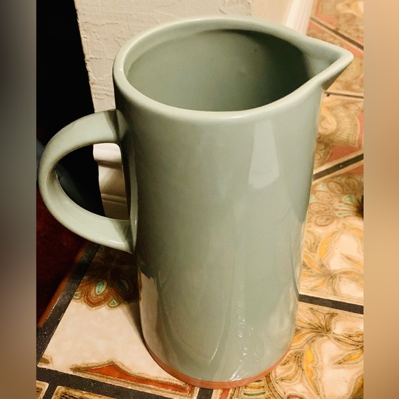 Newclassic enterprise green ceramic drink container - Picture 1 of 2